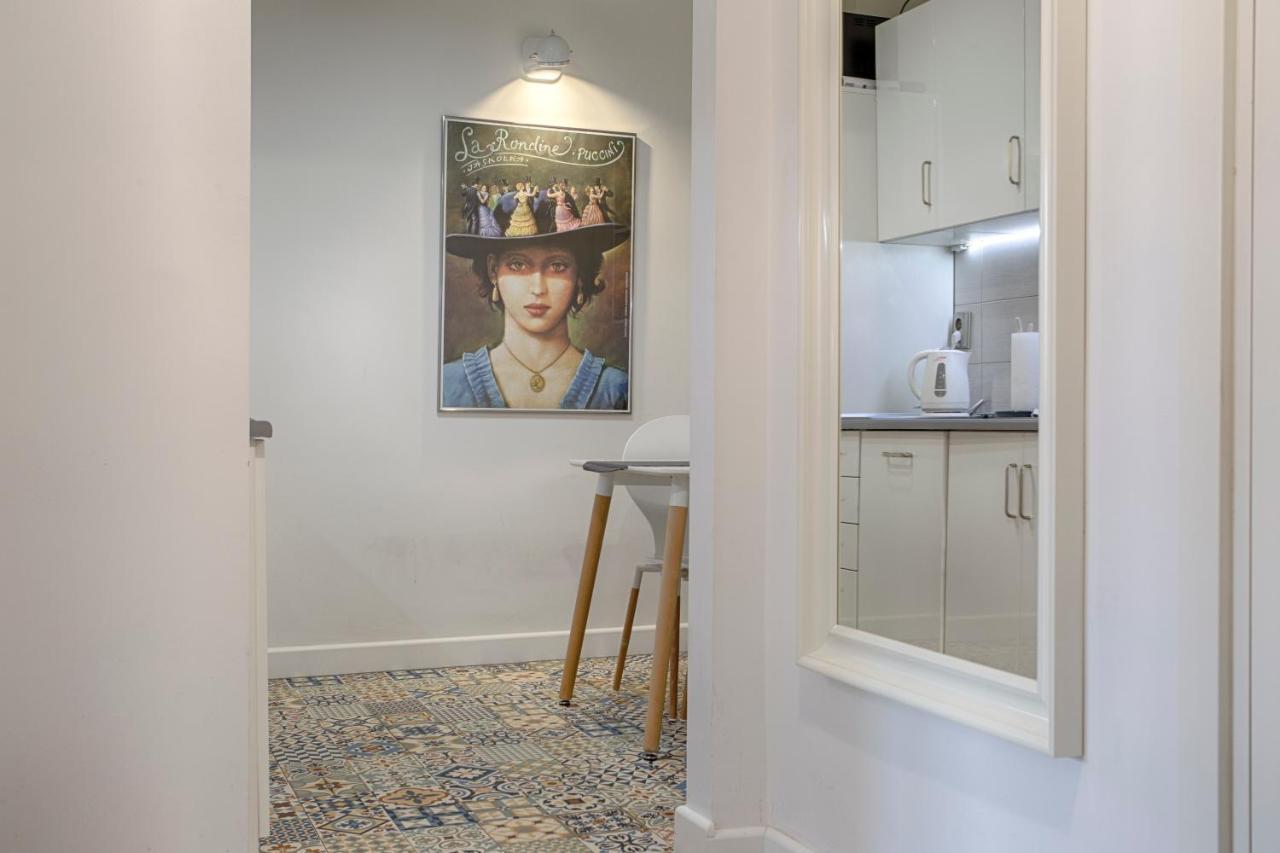Apartment Tyzenhauz *